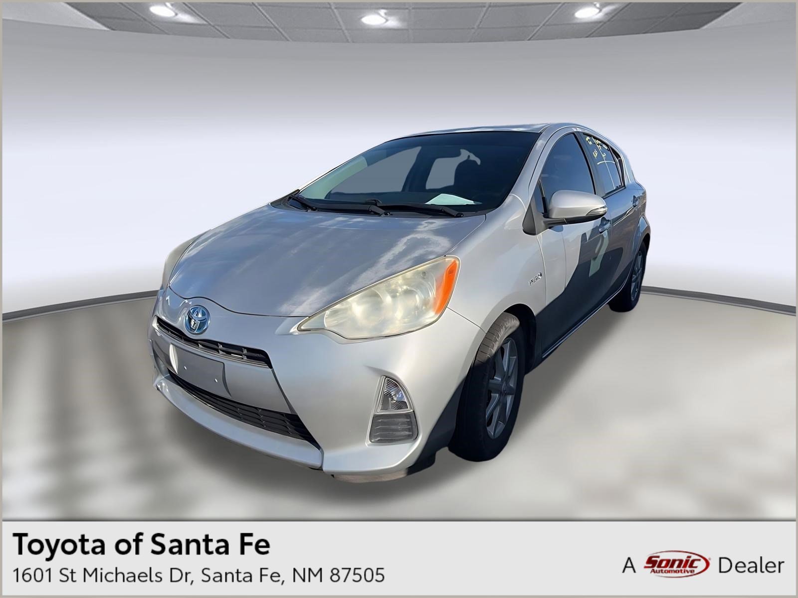 2013 Toyota Prius c Three's photo
