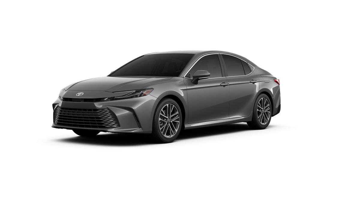 2026 Toyota Camry XLE Hybrid's photo