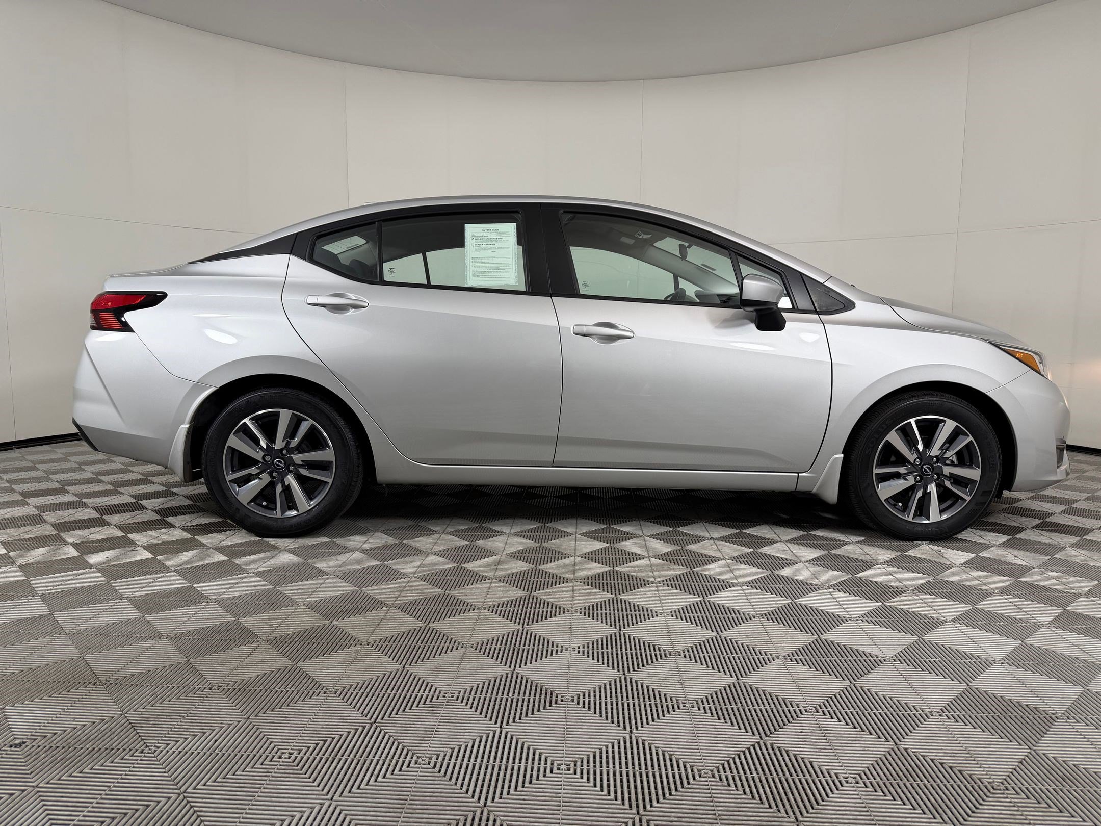 Versa SV SV CVT