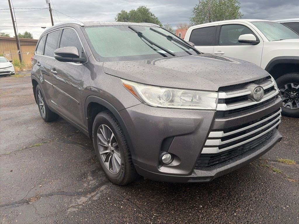 Used 2019 Toyota Highlander XLE V6 AWD XLE V6 AWD