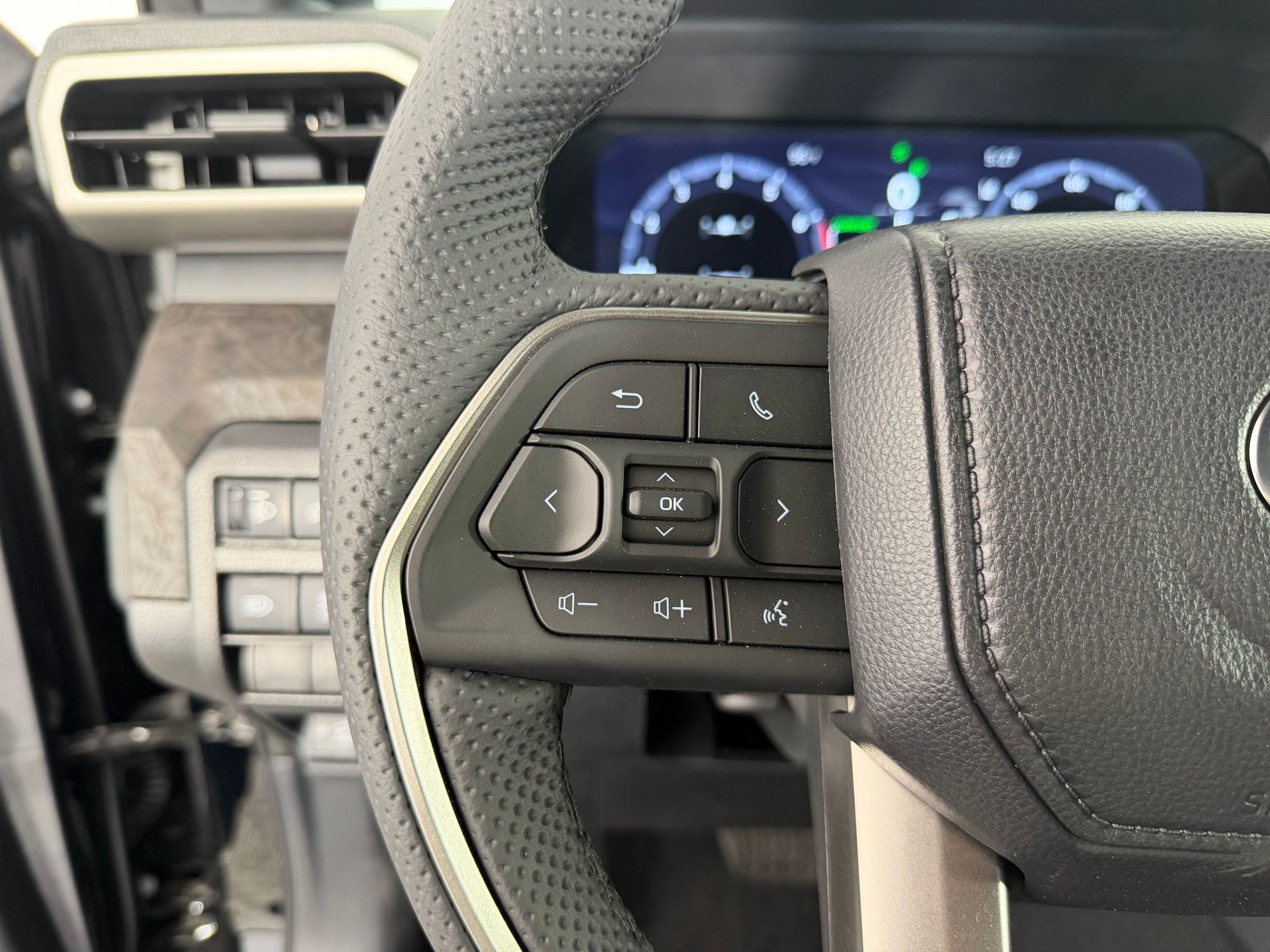 2026 Toyota Tacoma Limited - Photo 14
