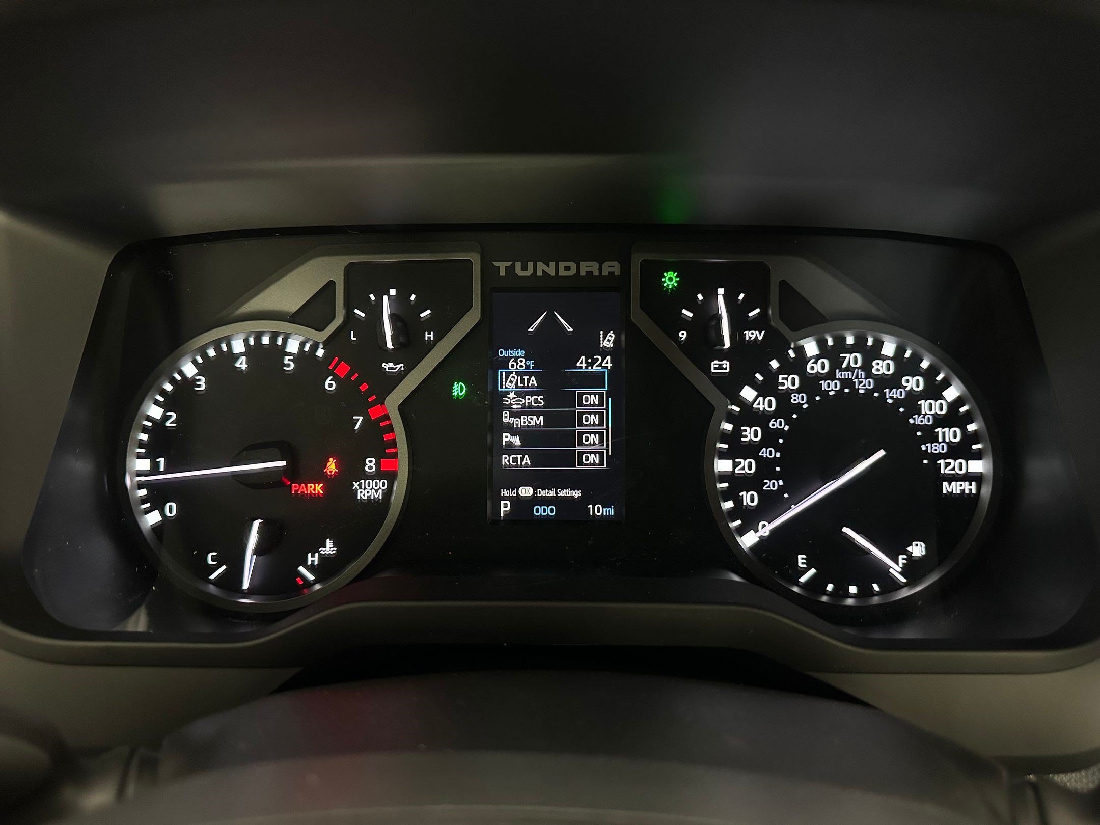 2026 Toyota Tundra SR5 - Photo 18