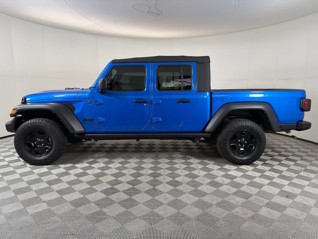 Used 2022 Jeep Gladiator Sport Truck Crew Cab