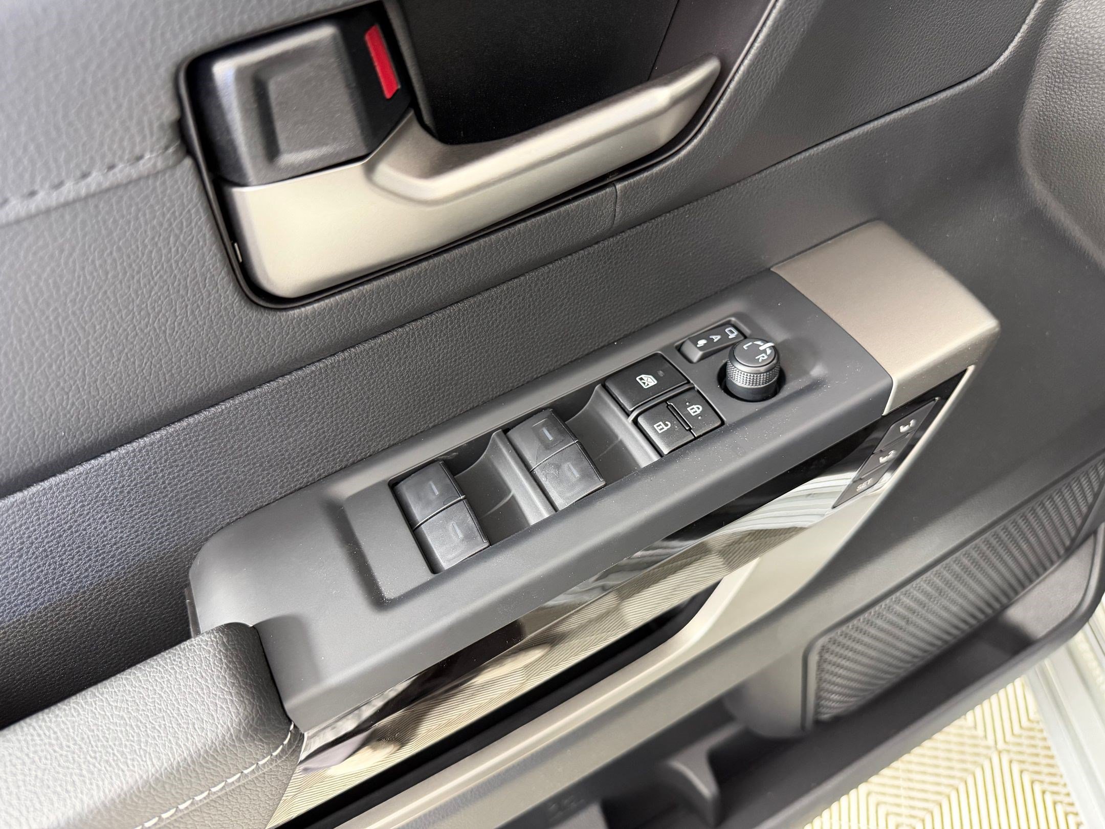 2026 Toyota Tundra Limited - Photo 13
