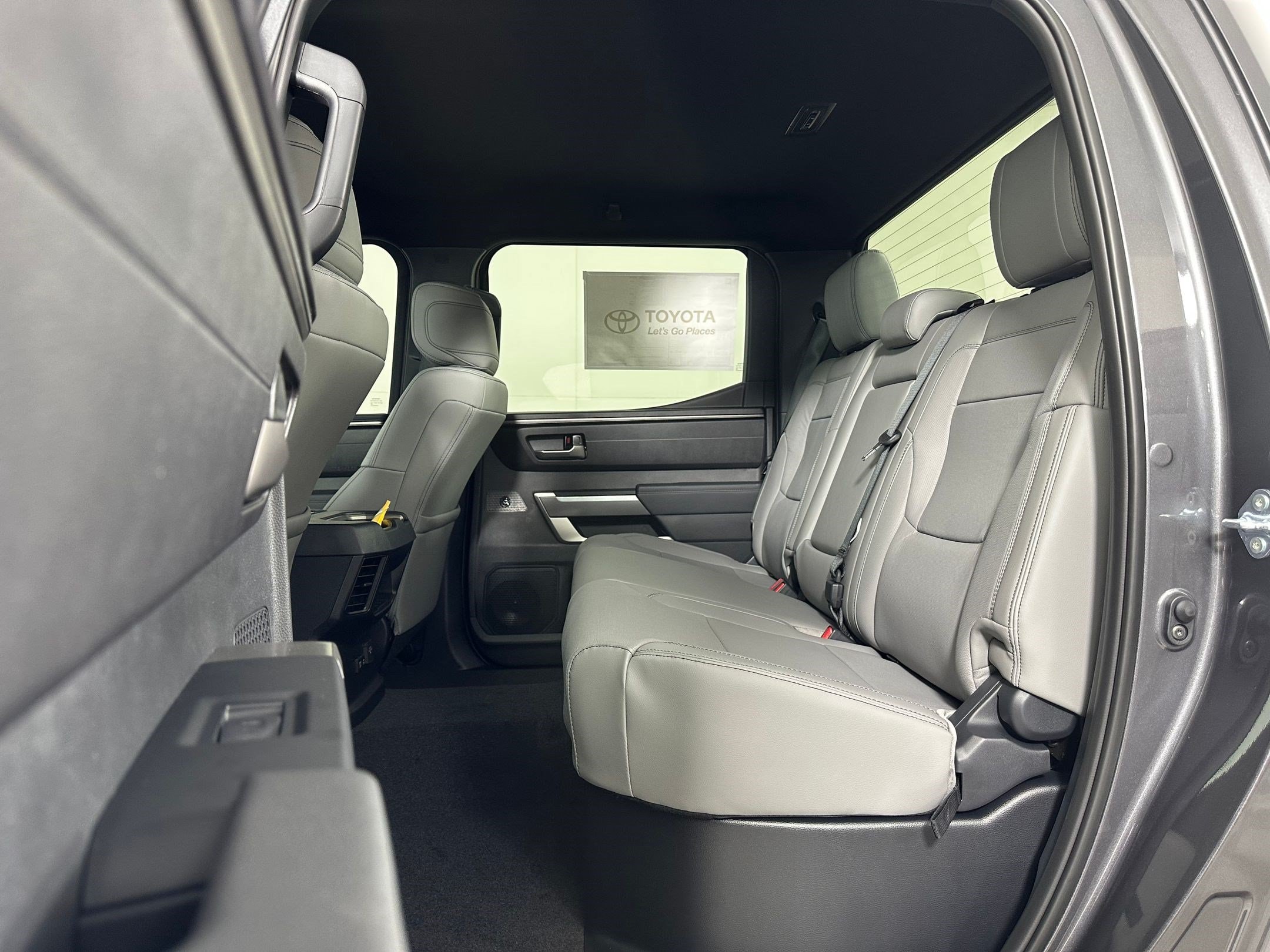 2026 Toyota Tundra SR5 - Photo 12