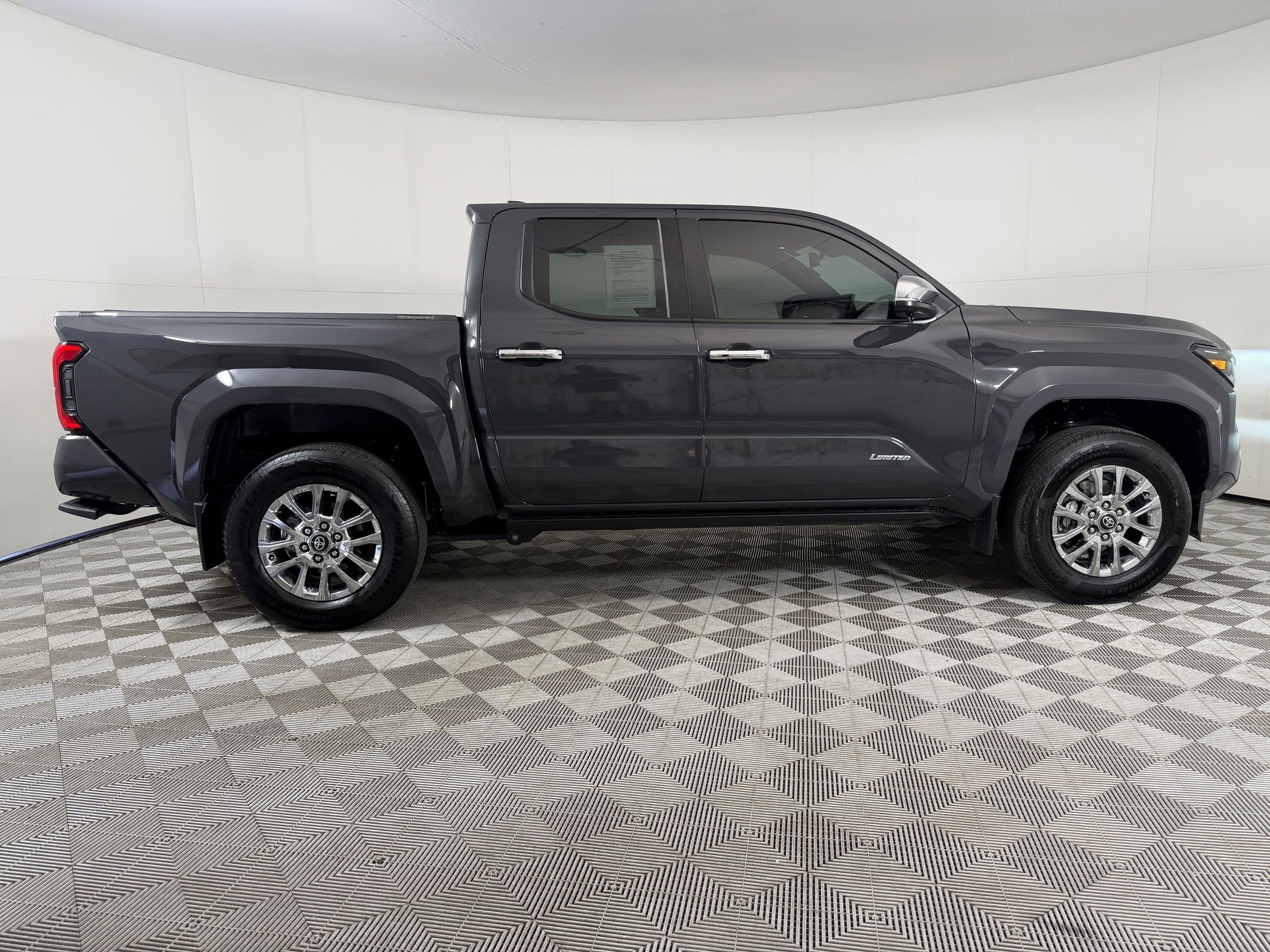 2025 Toyota Tacoma Limited - Photo 8