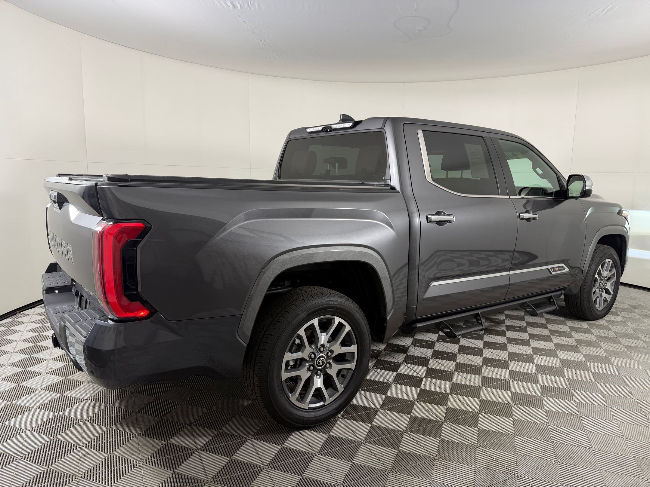 2024 Toyota Tundra 1794 Edition - Photo 9