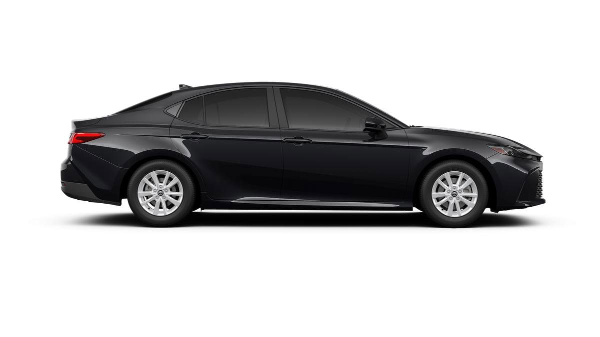 2026 Toyota Camry LE - Photo 12