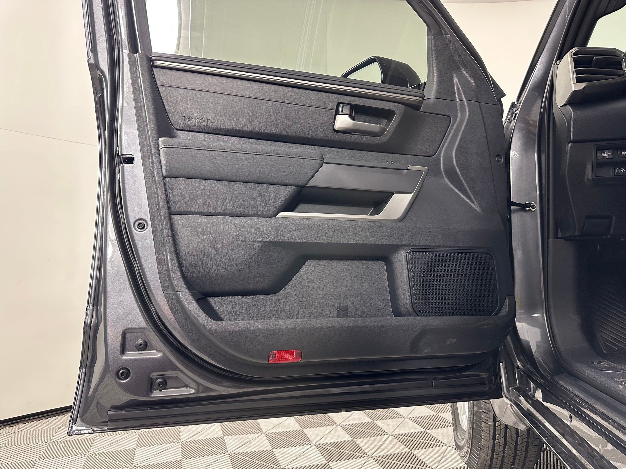 2026 Toyota Tundra SR5 - Photo 21