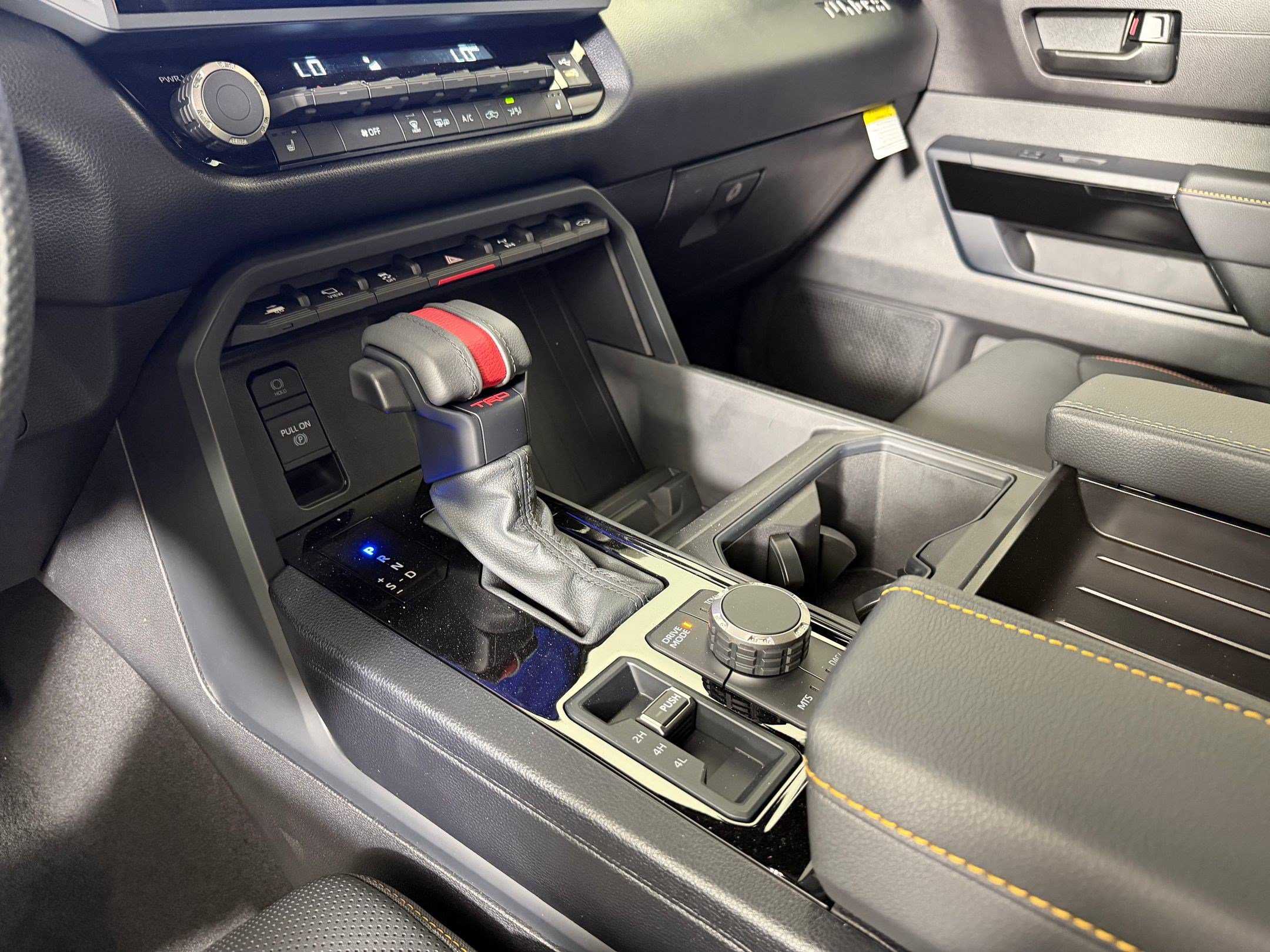 2026 Toyota Tundra SR5 - Photo 13