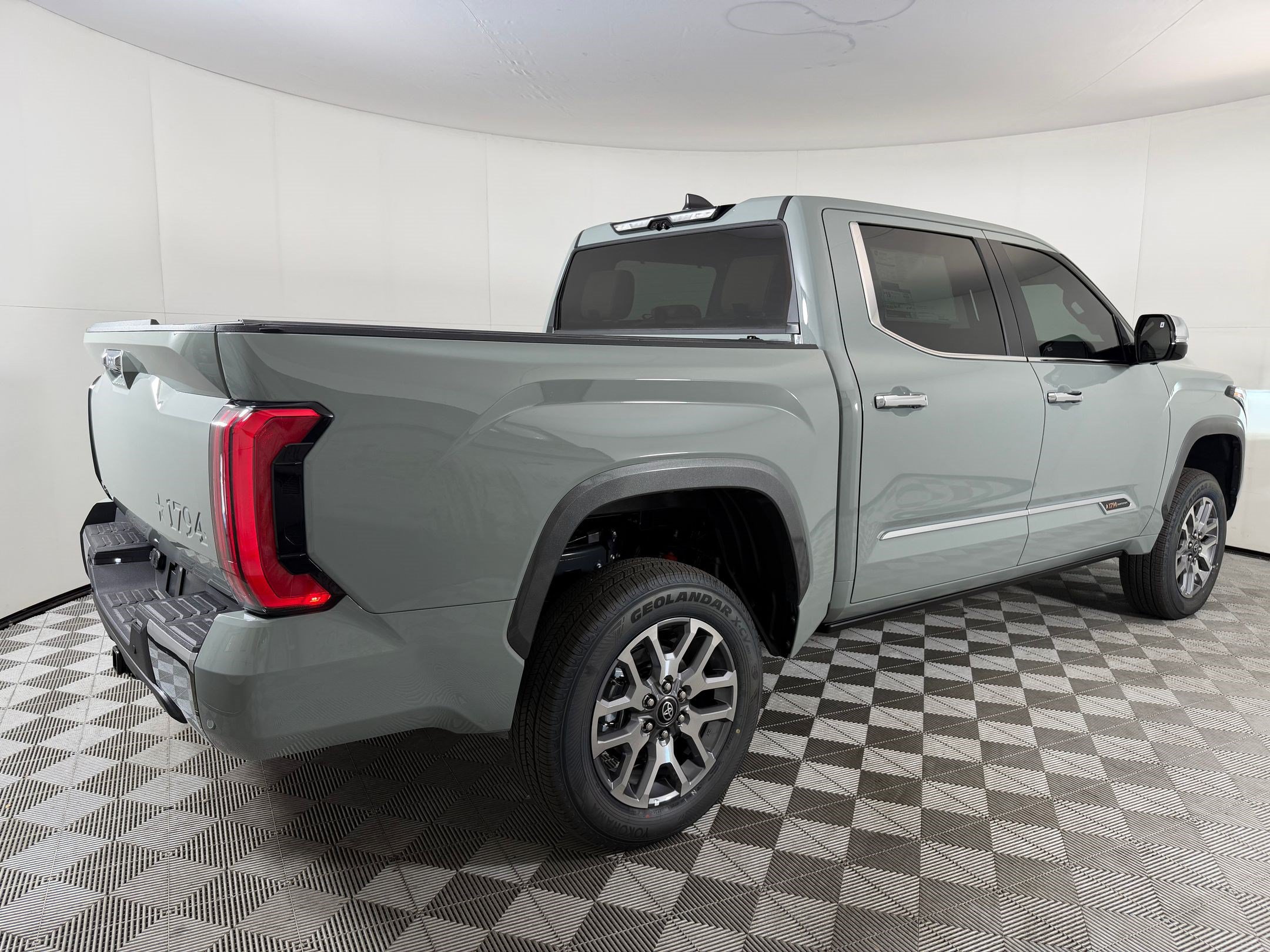 2026 Toyota Tundra 1794 Edition - Photo 8