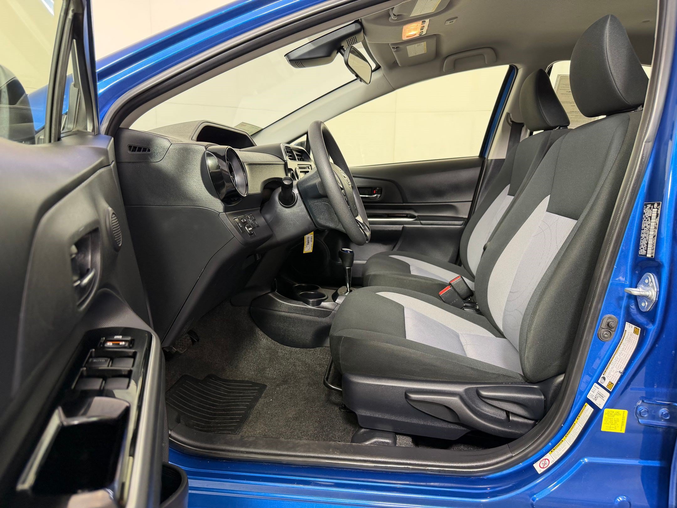 Prius C One One