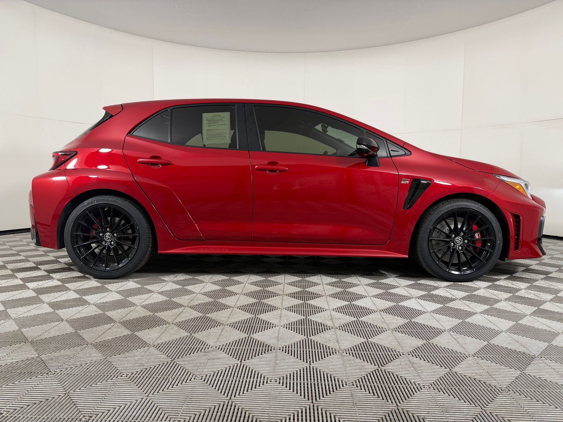 2025 Toyota GR Corolla Premium - Photo 7