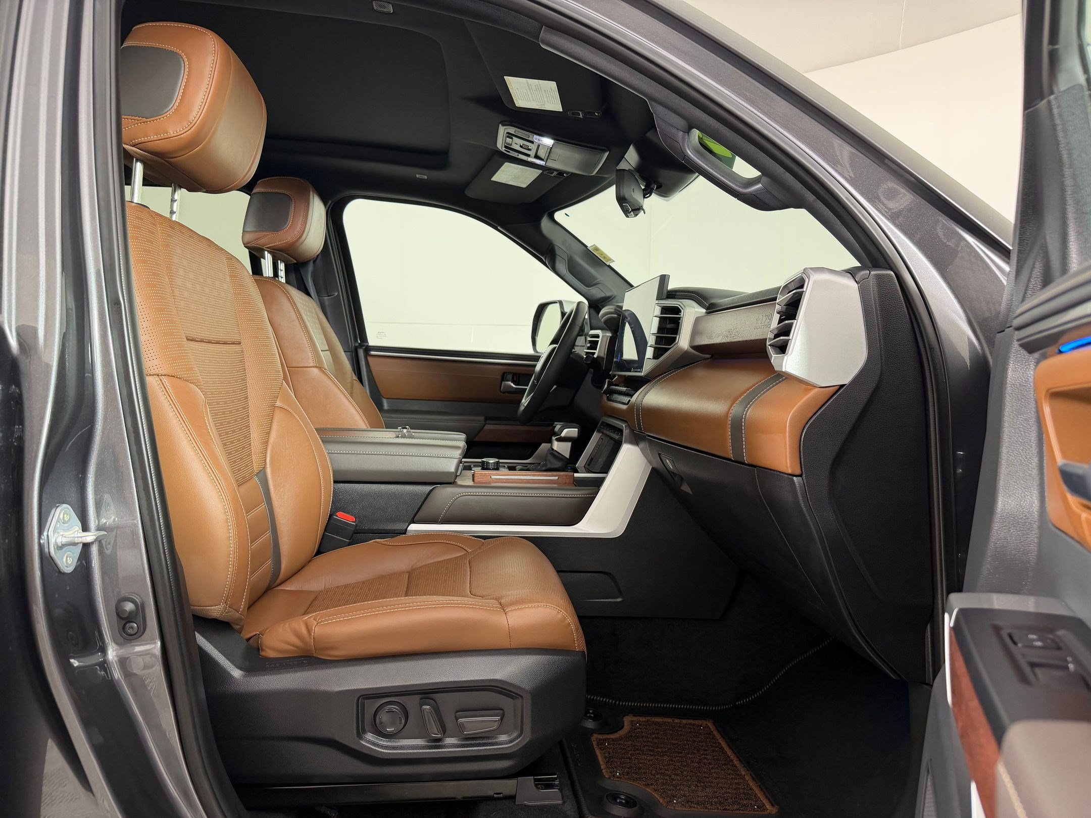 2024 Toyota Tundra 1794 Edition - Photo 23