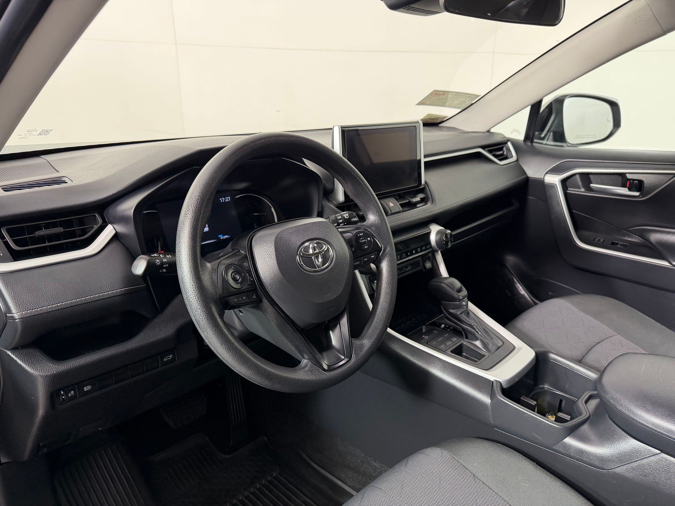 Used 2025 Toyota RAV4 XLE SUV