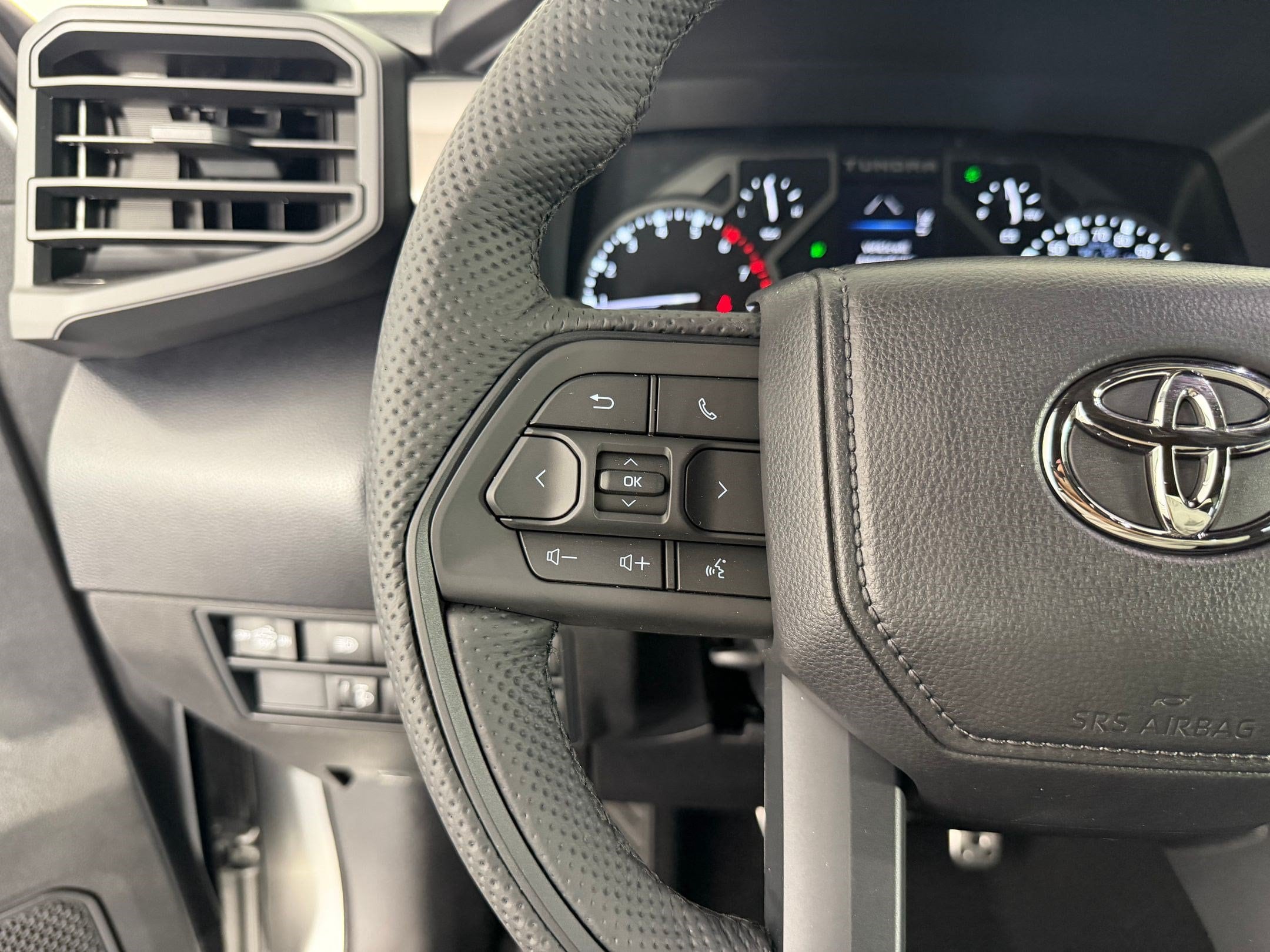 2026 Toyota Tundra SR5 - Photo 12