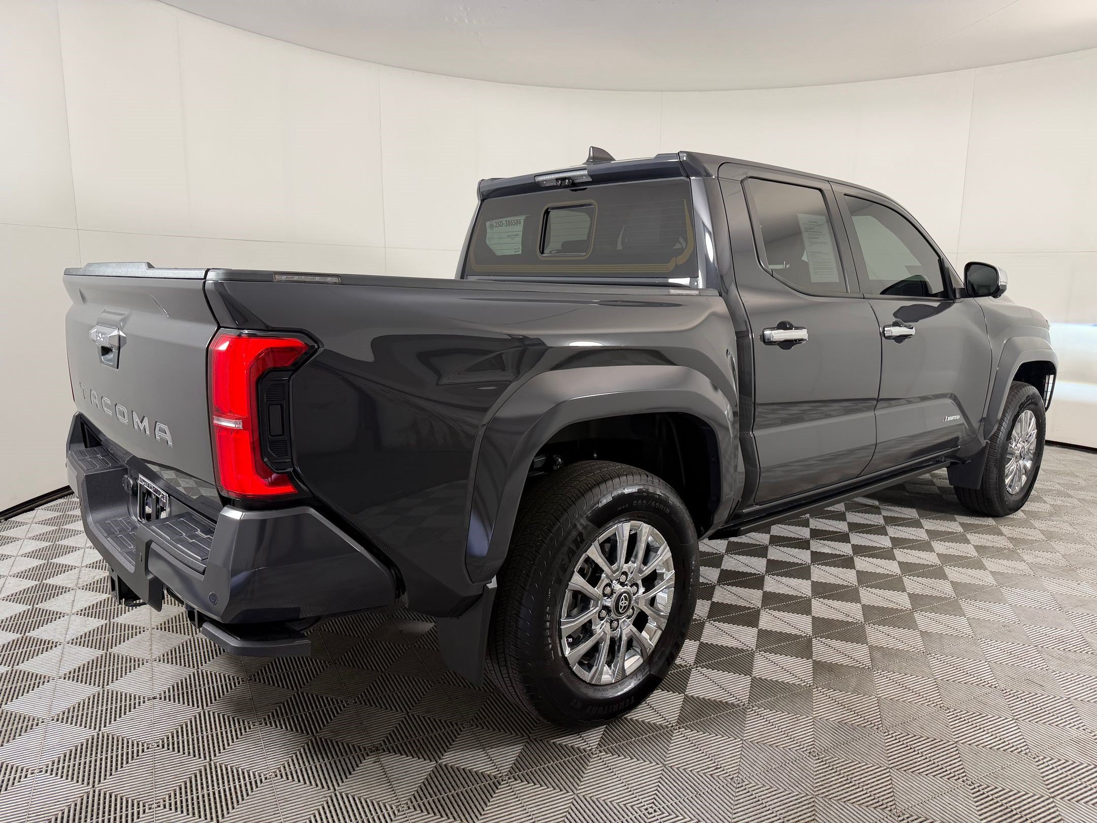 2025 Toyota Tacoma Limited - Photo 9