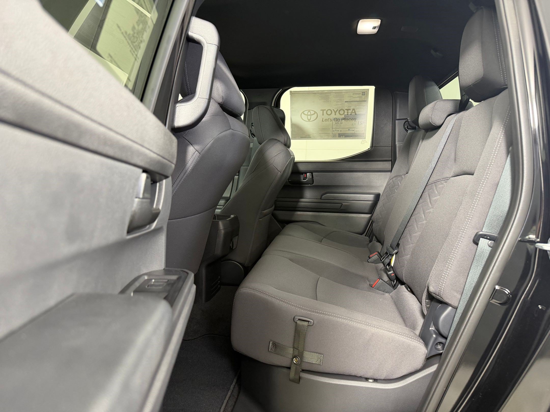 2026 Toyota Tacoma SR5 - Photo 12