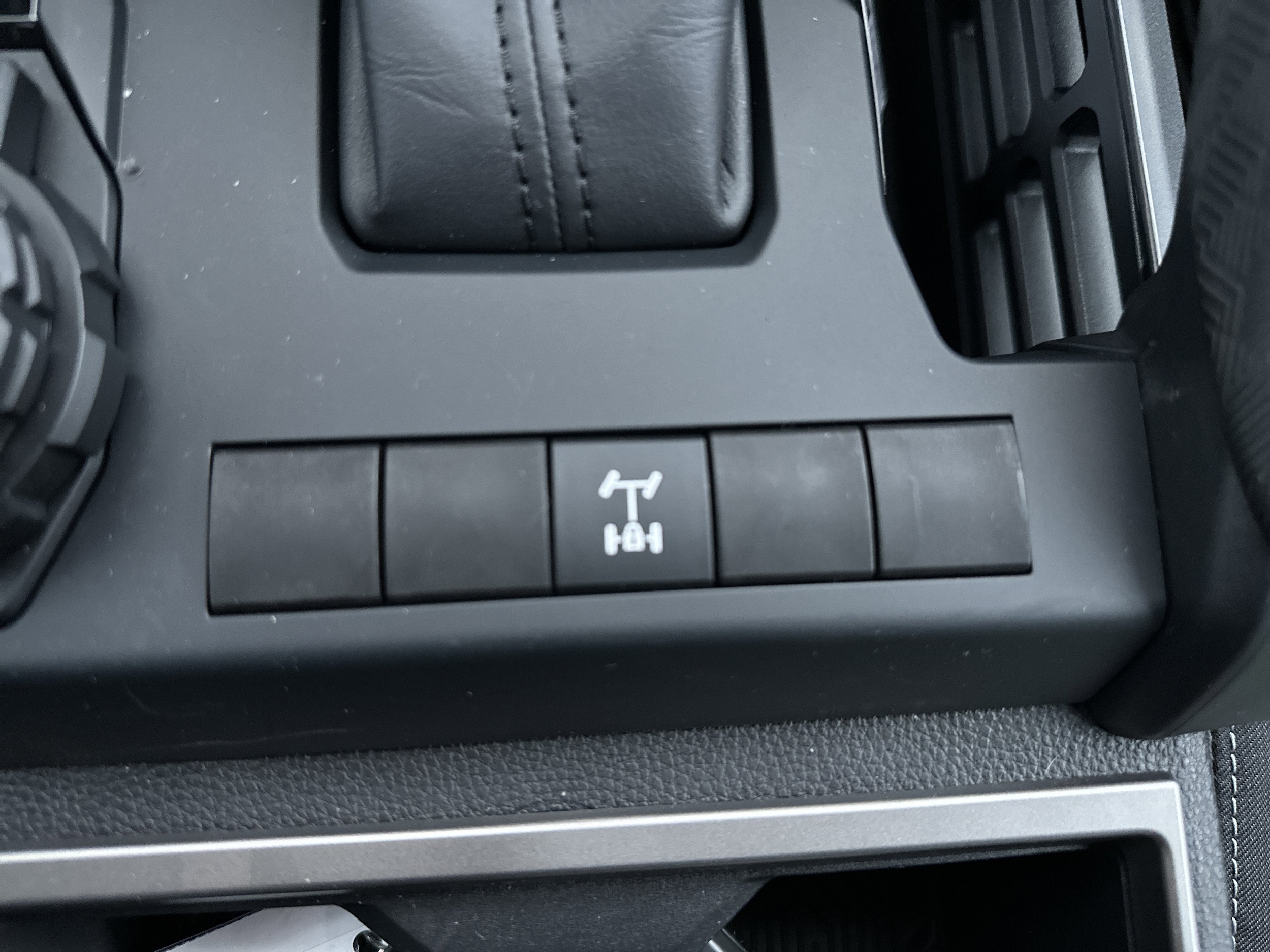 2025 Toyota Tacoma SR5 - Photo 30