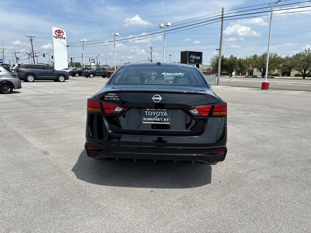Used 2025 Nissan Altima SV Sedan