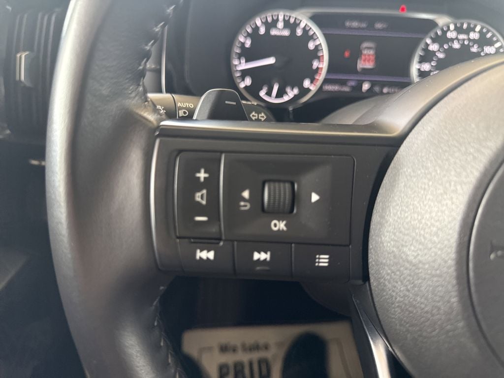 2025 Nissan Pathfinder SV - Photo 19