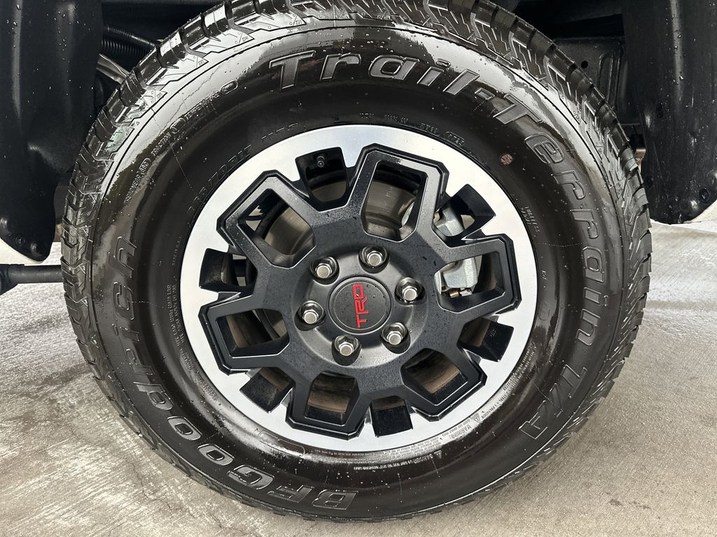 2025 Toyota Tacoma TRD Off Road - Photo 36