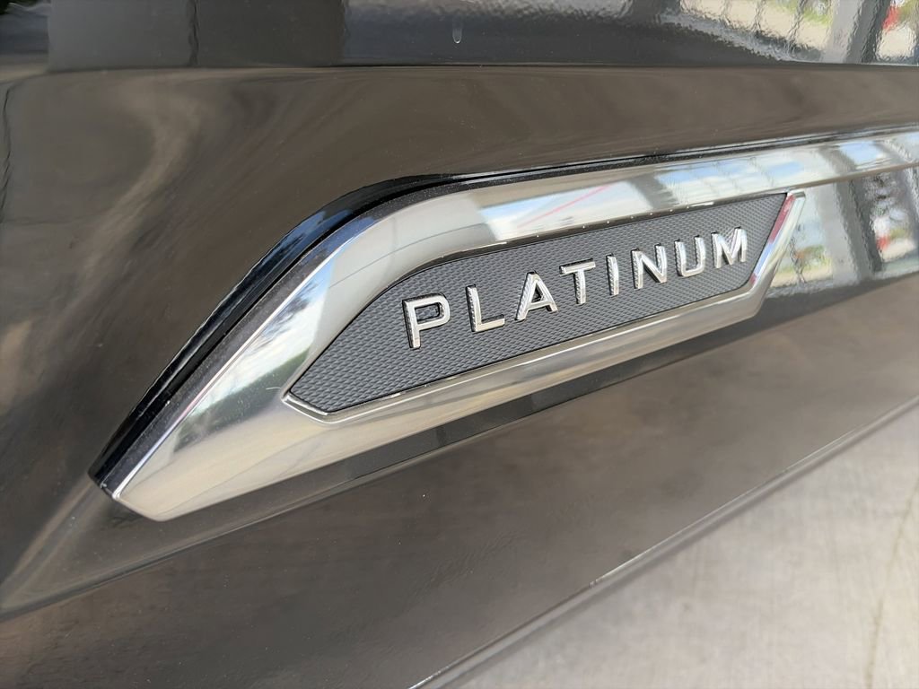 2026 Toyota Tundra Platinum - Photo 17