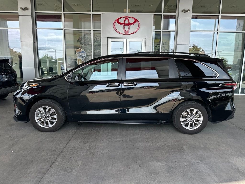 Certified 2025 Toyota Sienna XLE 8 Passenger Van Passenger Van