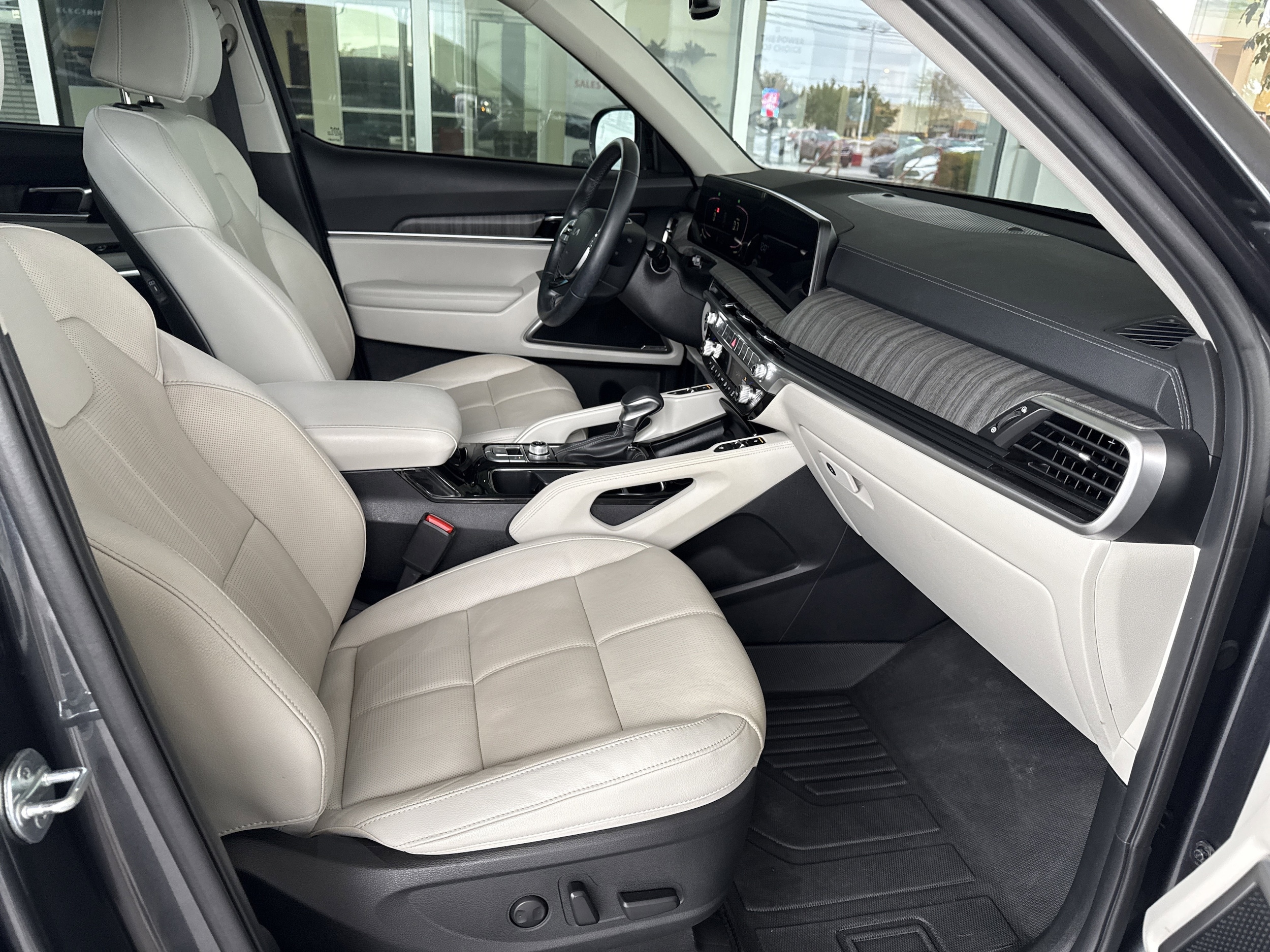 2023 Kia Telluride EX - Photo 18