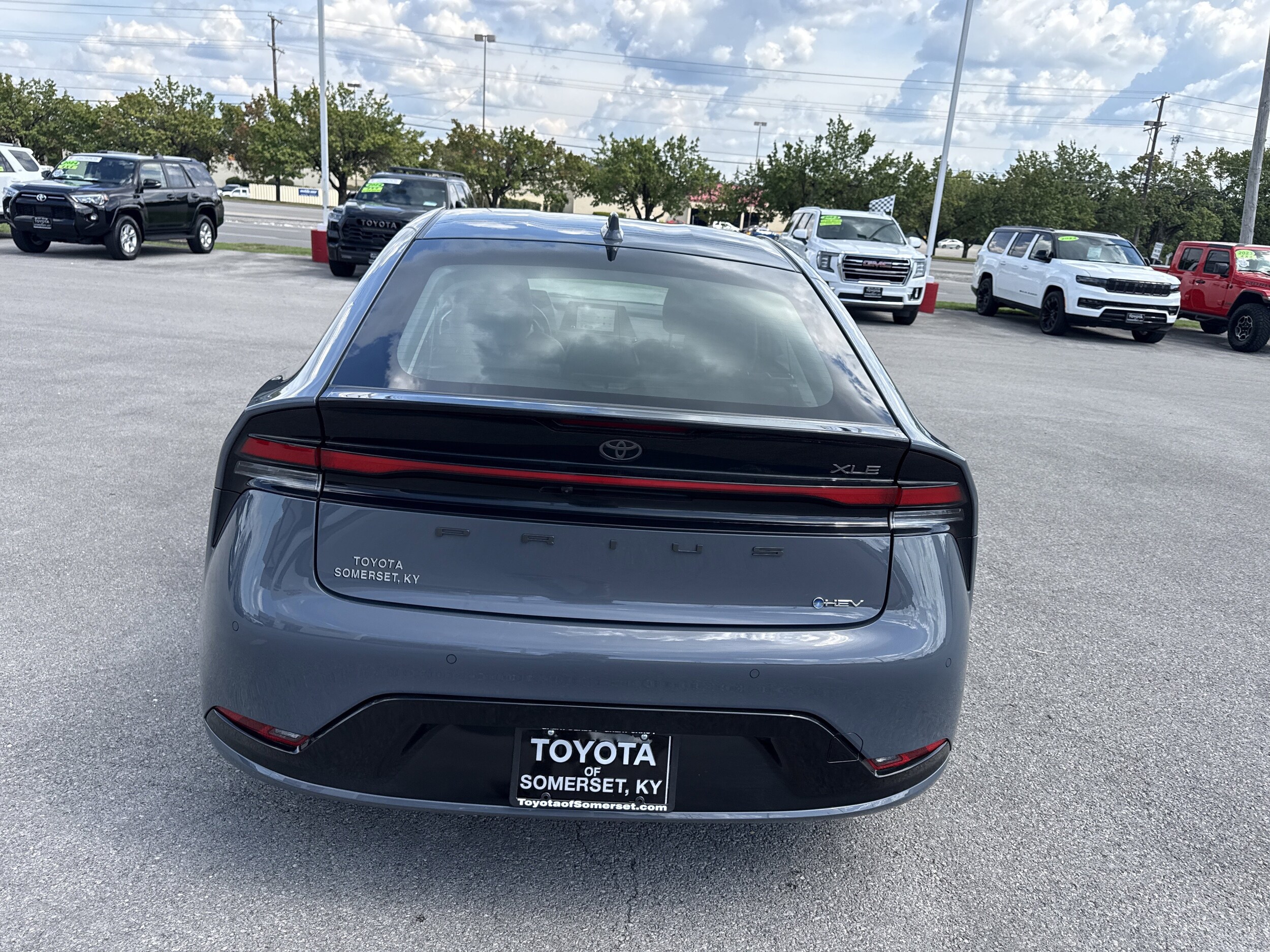 2024 Toyota Prius XLE photo 4