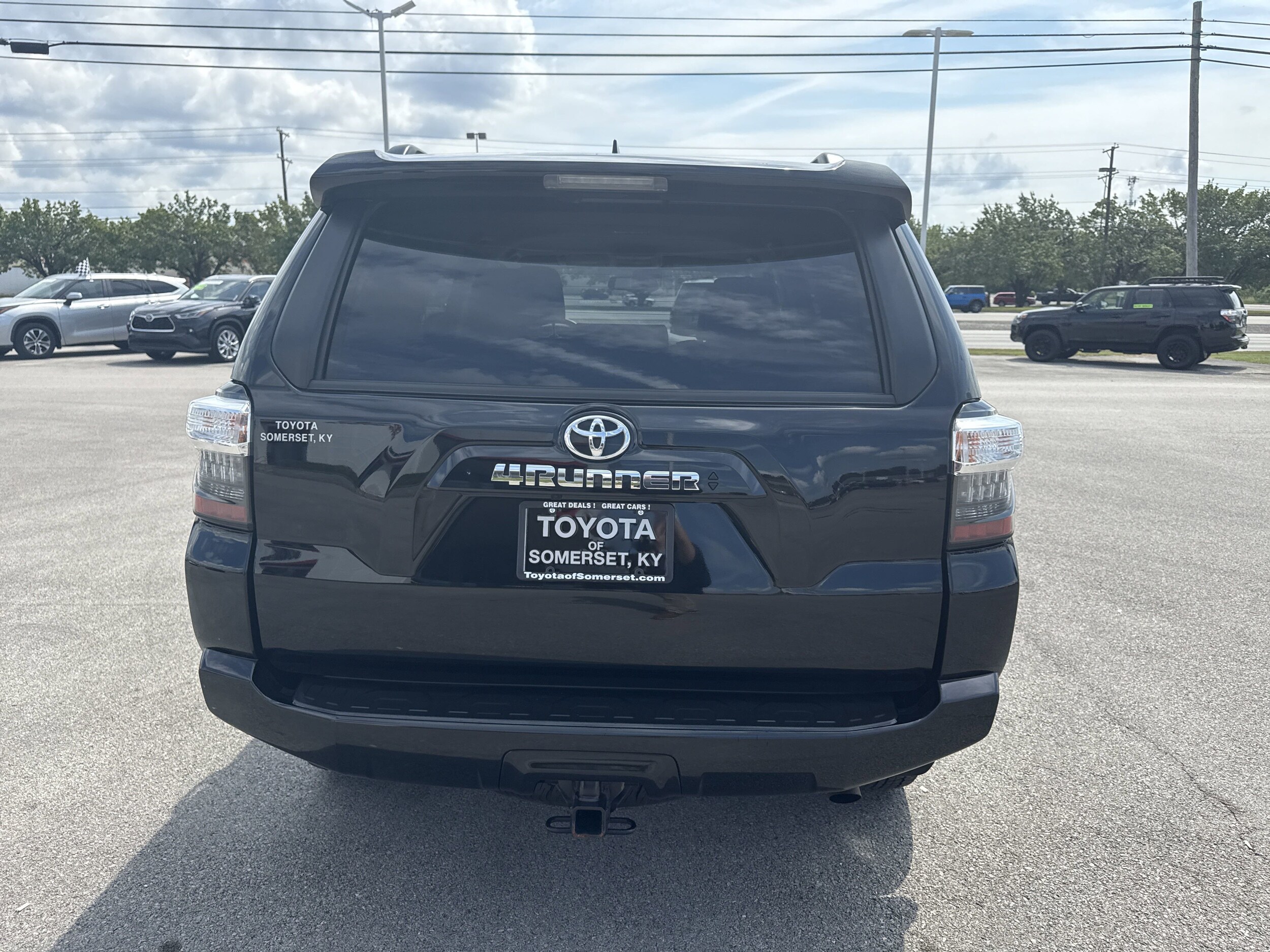 2024 Toyota 4Runner SR5 Premium photo 2