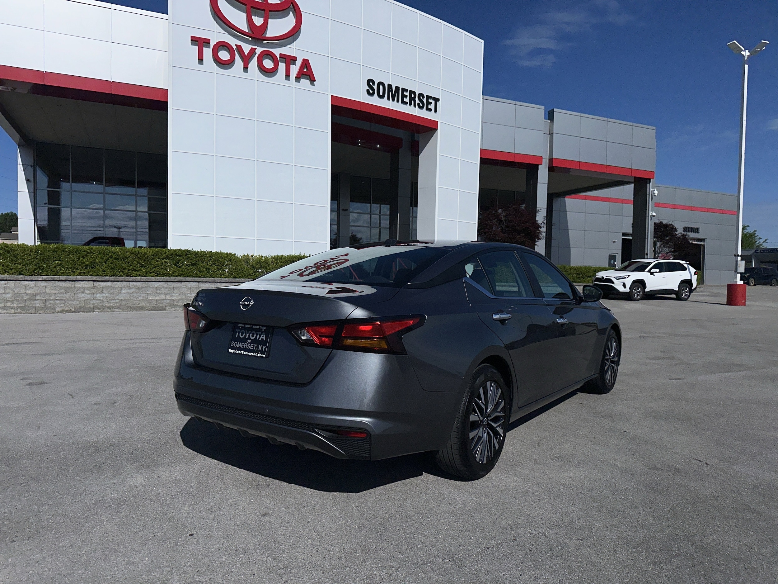 2025 Nissan Altima SV - Photo 5