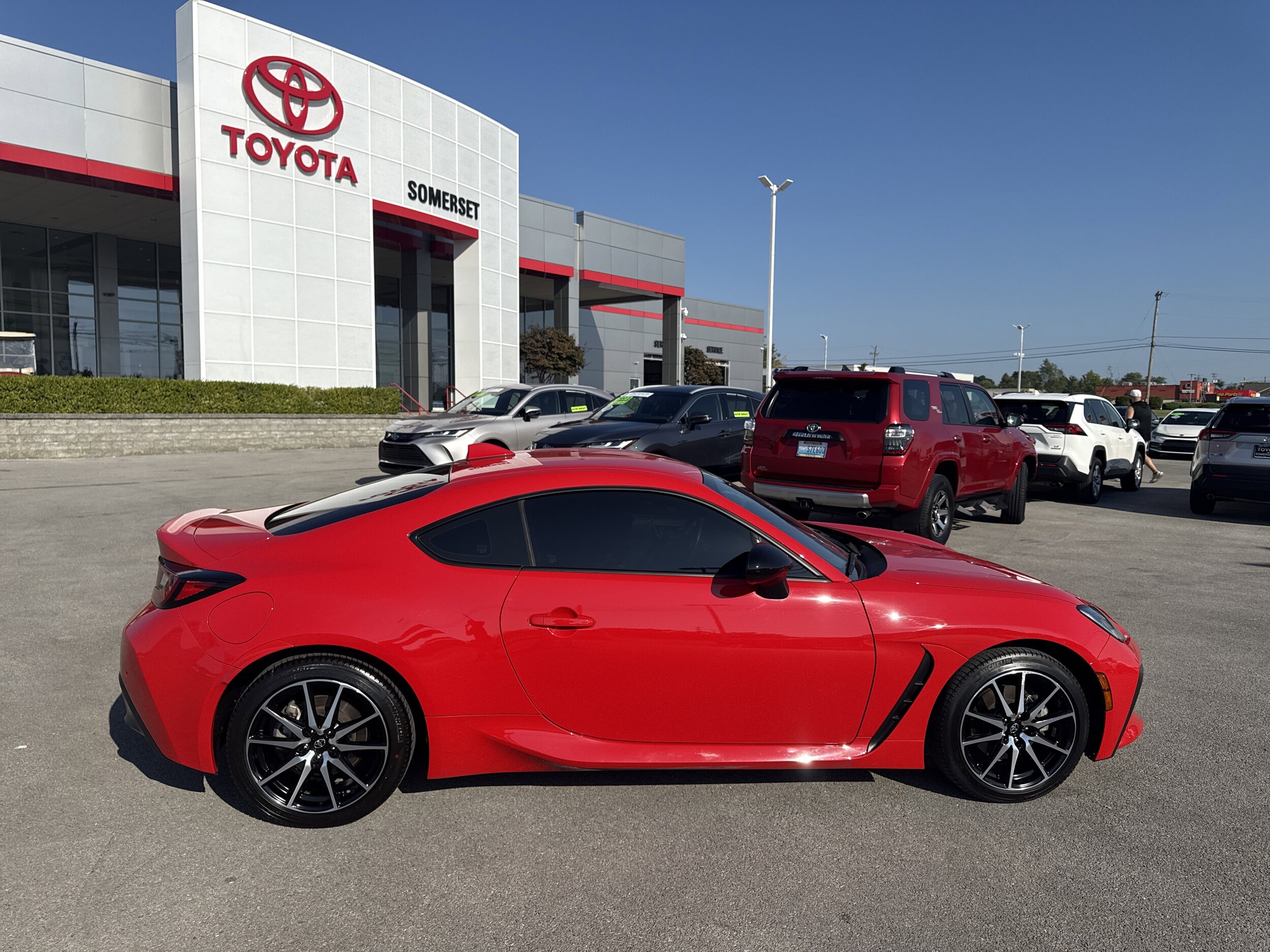 2022 Toyota GR86 Base photo 2