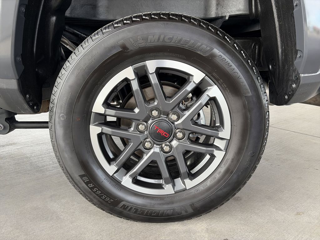 2025 Toyota Tacoma TRD Sport - Photo 11