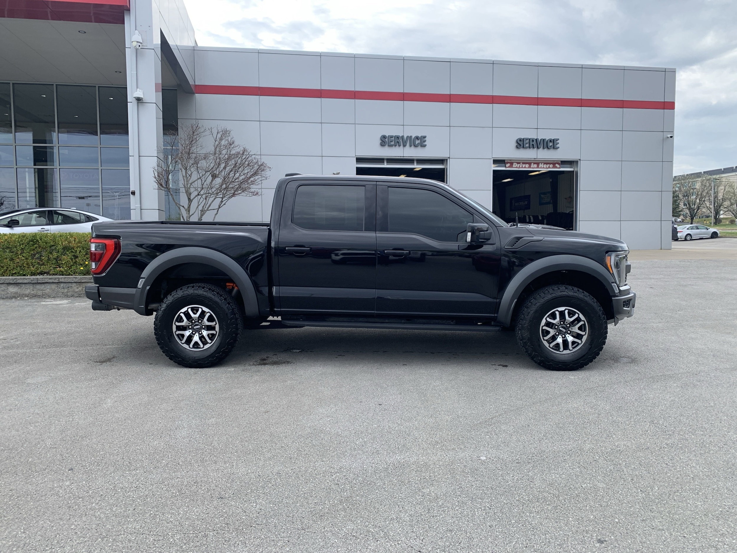 Used 2022 Ford F-150 Raptor with VIN 1FTFW1RG6NFC44724 for sale in Somerset, KY