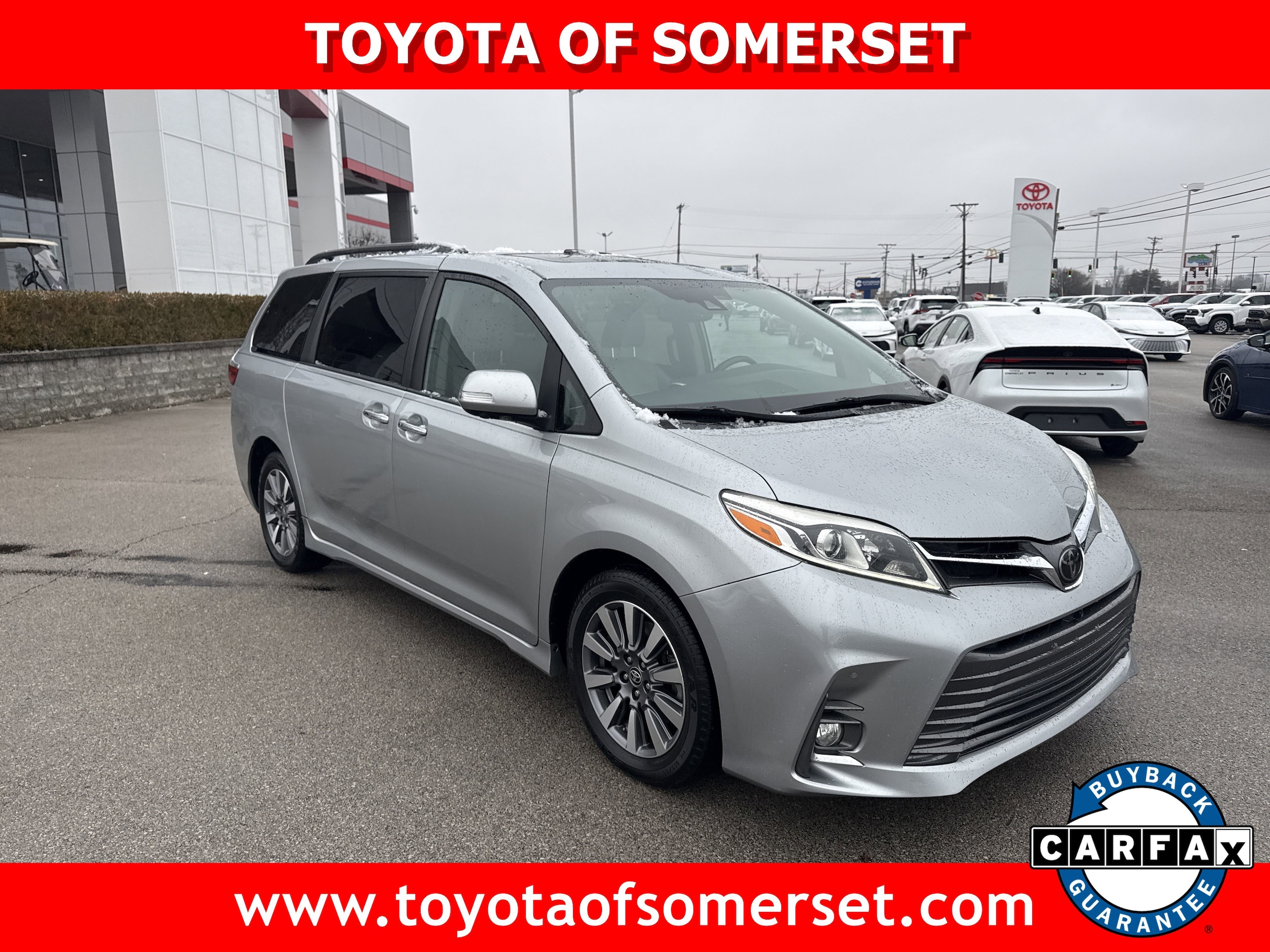 2020 Toyota Sienna Limited's photo