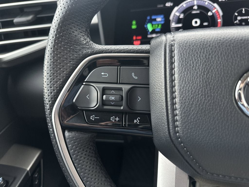 2024 Toyota Tundra Limited - Photo 23