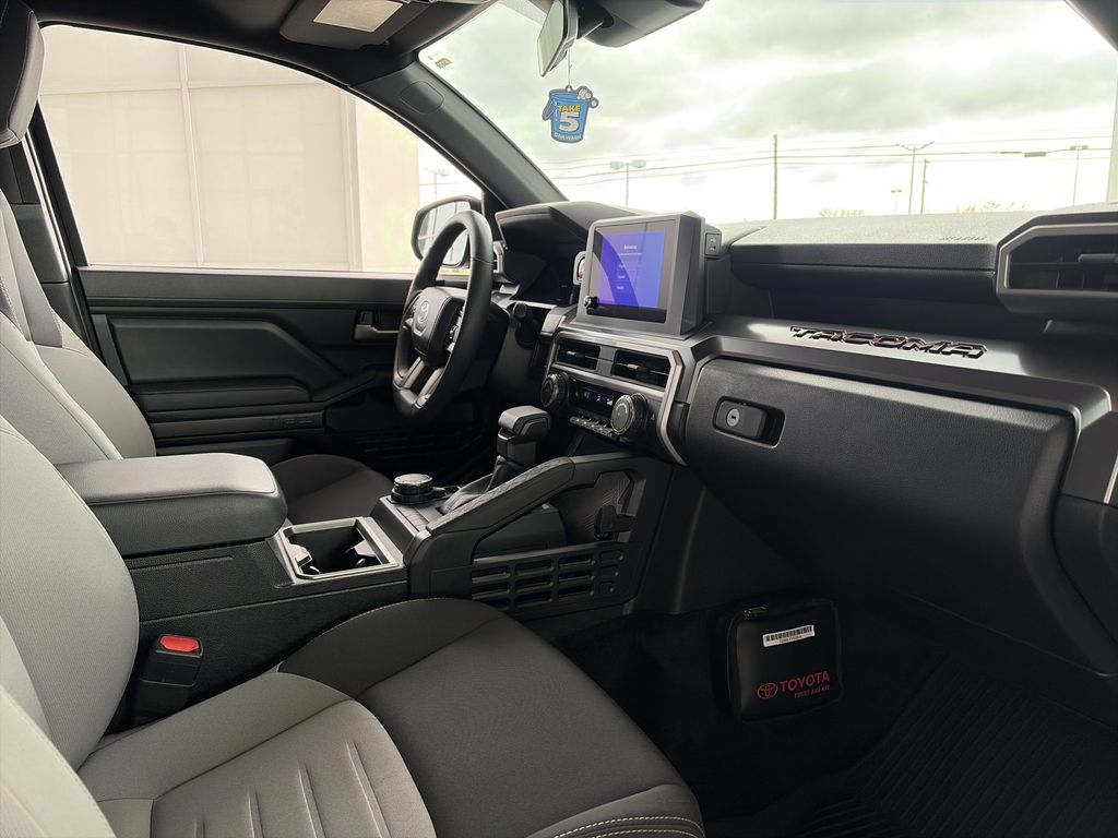 2025 Toyota Tacoma TRD Sport - Photo 26