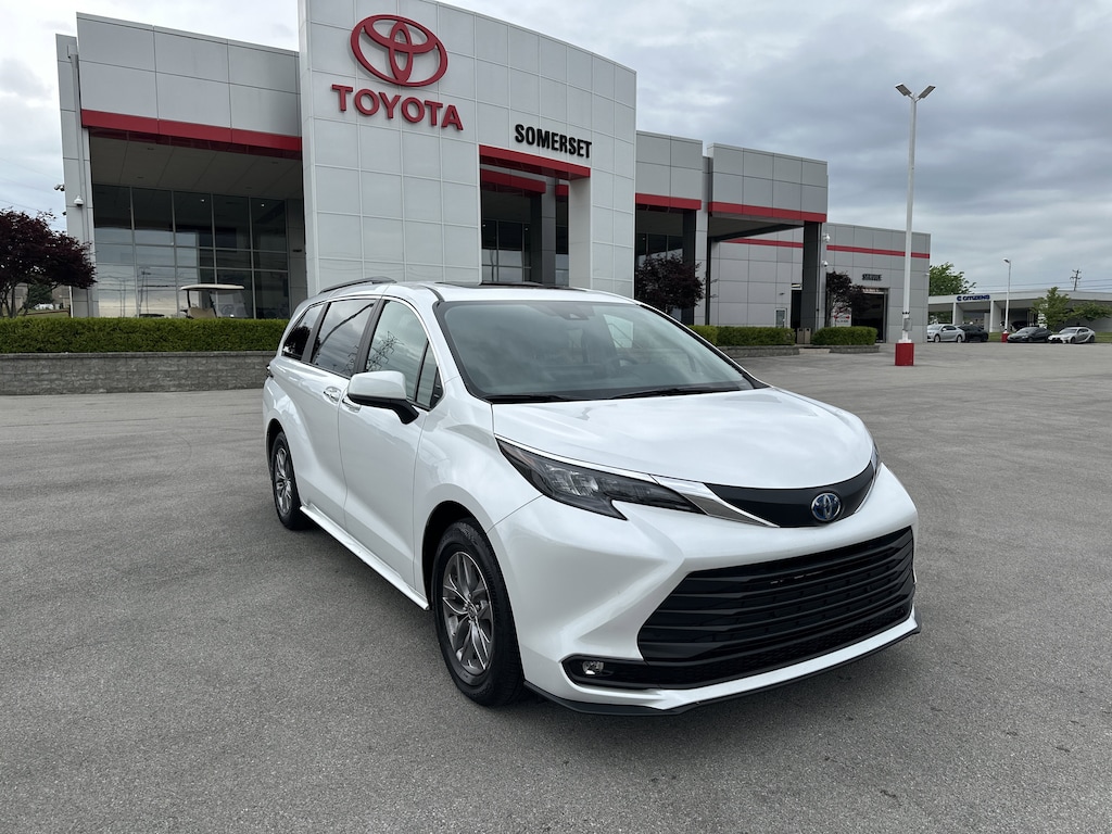 Certified 2025 Toyota Sienna XLE 8 Passenger Van Passenger Van