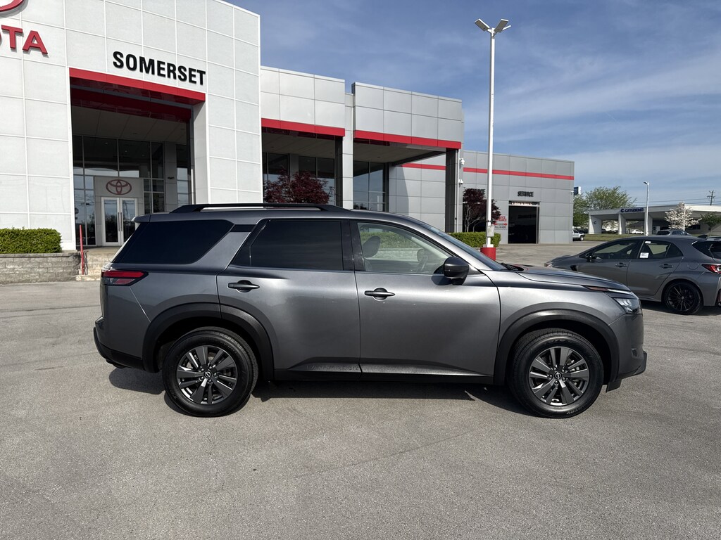 Used 2025 Nissan Pathfinder SV SUV