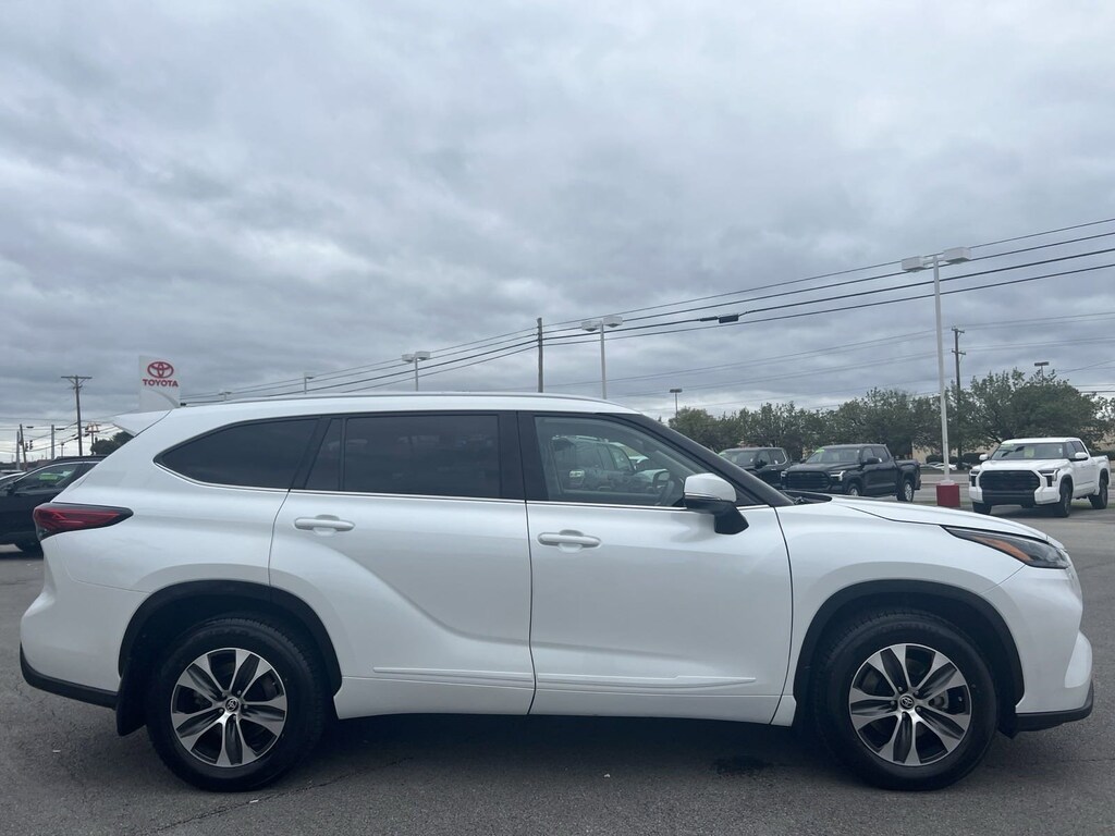 Used 2022 Toyota Highlander For Sale at Toyota of Somerset VIN