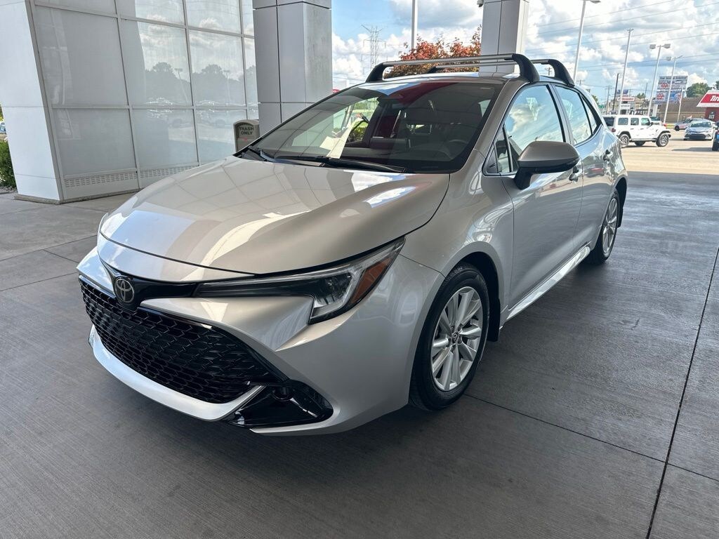 Used 2023 Toyota Corolla Hatchback SE Hatchback