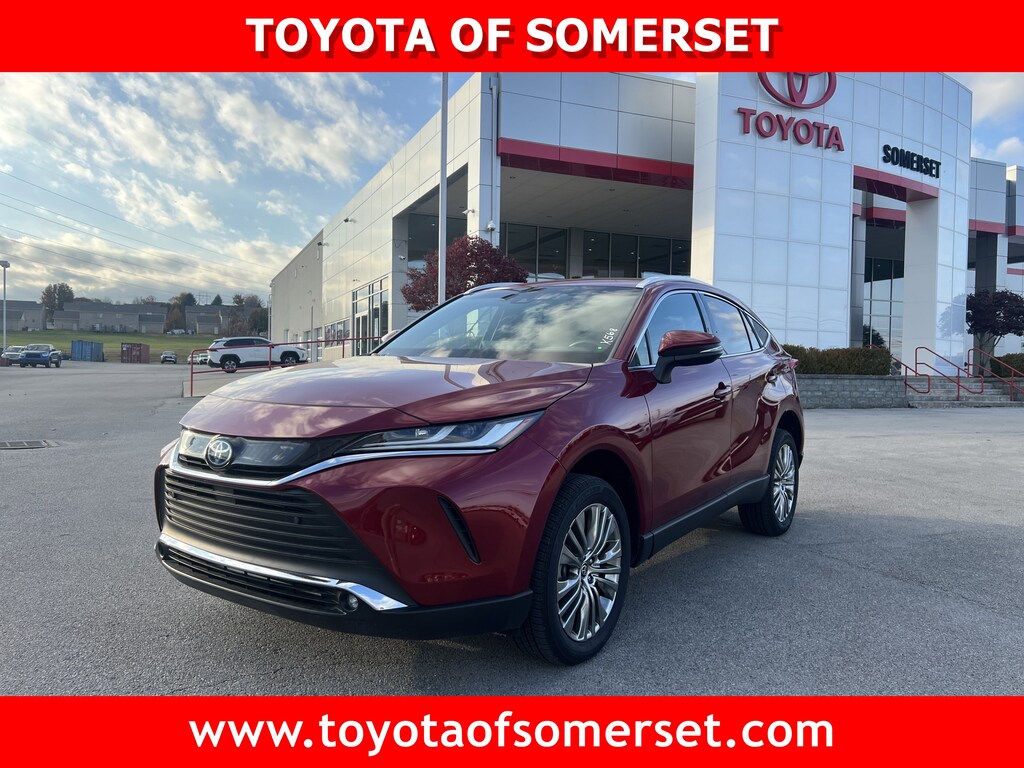 Used 2024 Toyota Venza XLE SUV