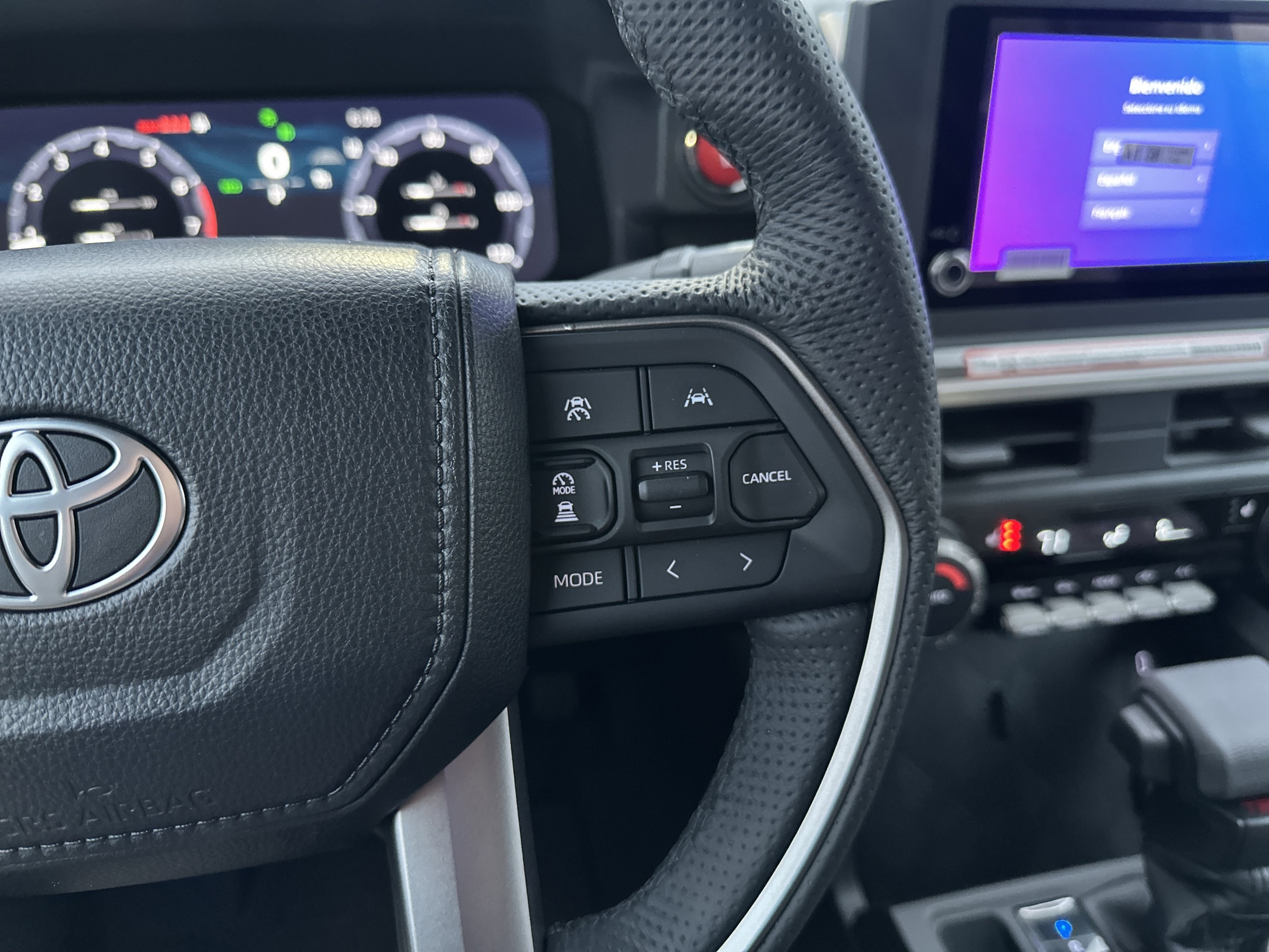 2025 Toyota Tacoma SR5 - Photo 27