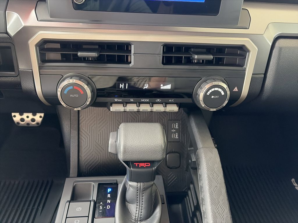 2025 Toyota Tacoma TRD Sport - Photo 33