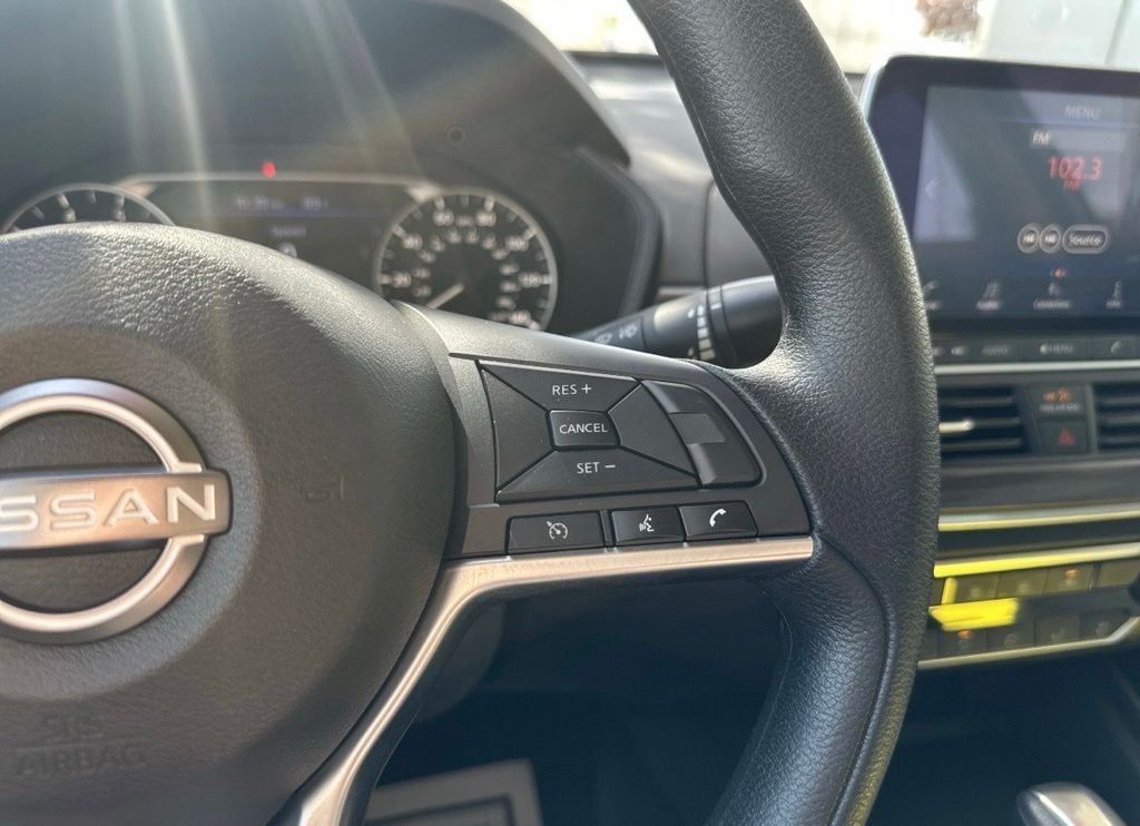 2025 Nissan Altima SV - Photo 16