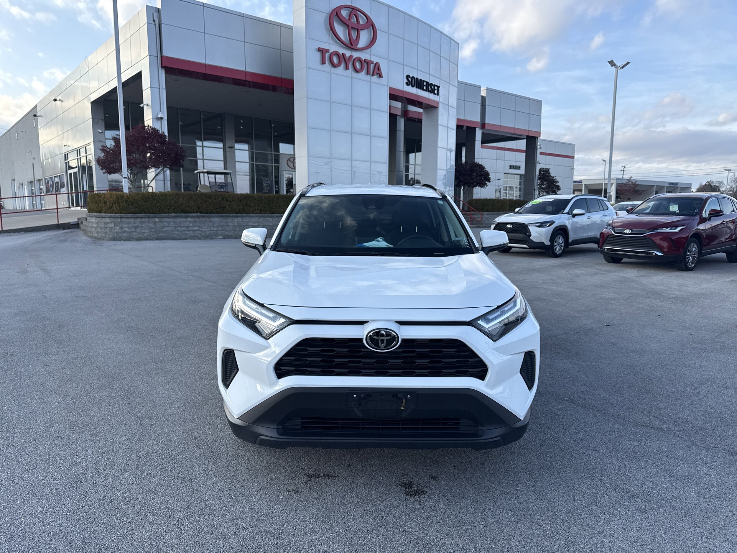 2024 Toyota RAV4 XLE photo 2