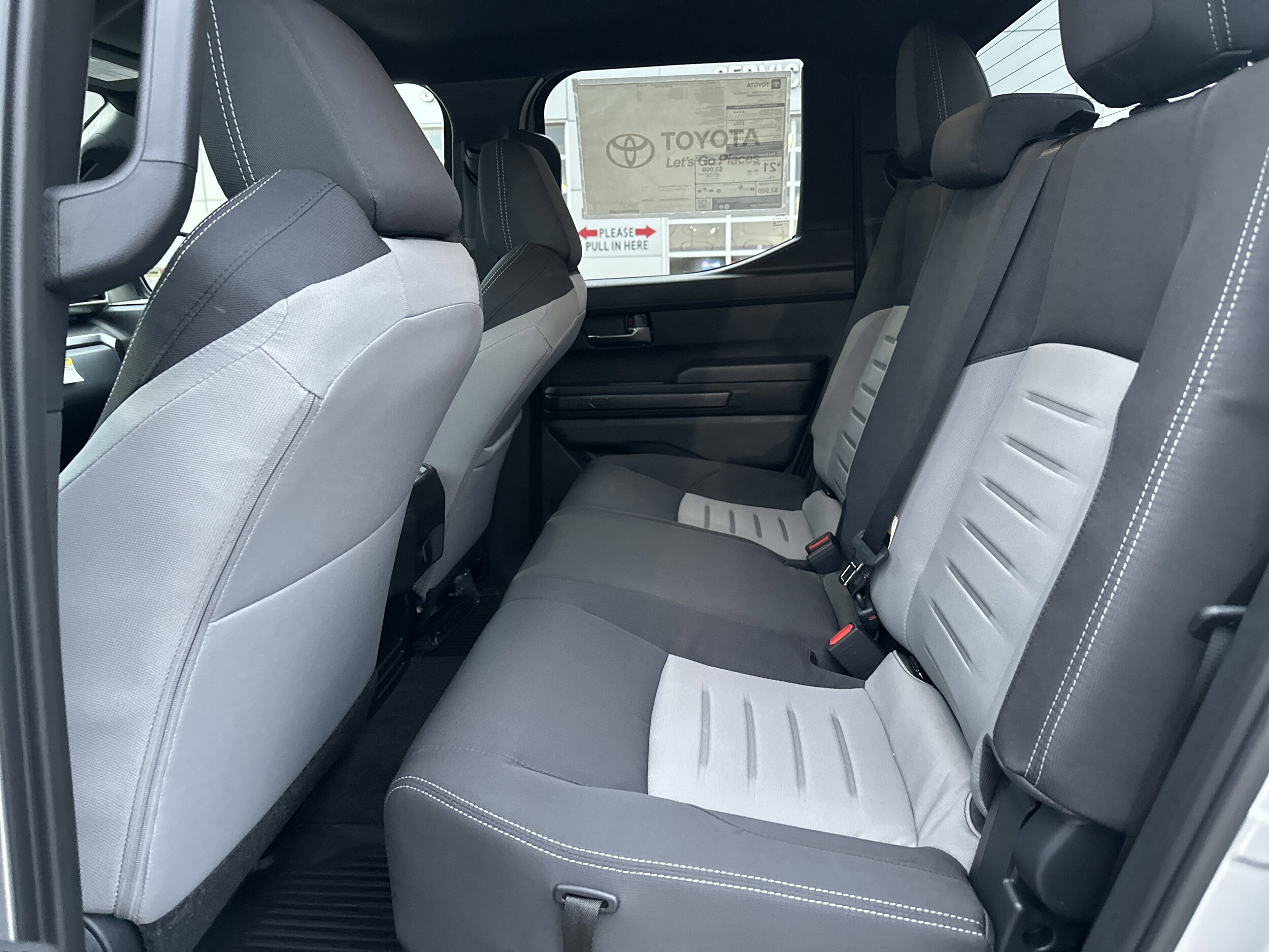 2025 Toyota Tacoma SR5 - Photo 19