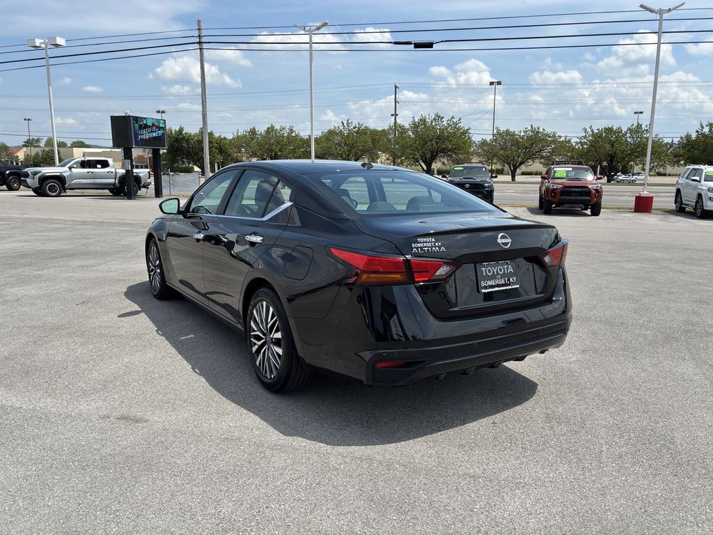 2025 Nissan Altima SV - Photo 5
