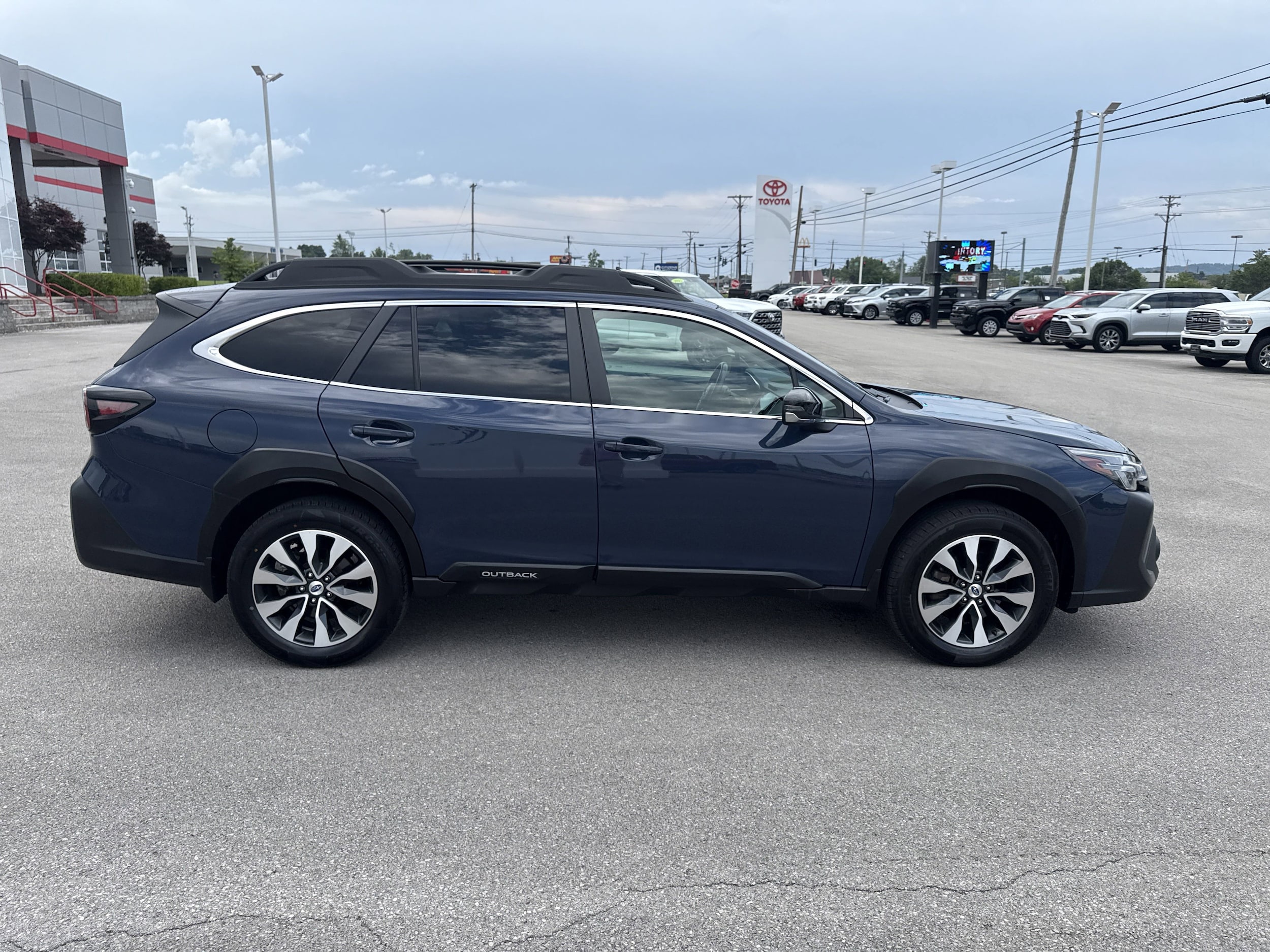 Used 2024 Subaru Outback Limited with VIN 4S4BTGND3R3150700 for sale in Somerset, KY